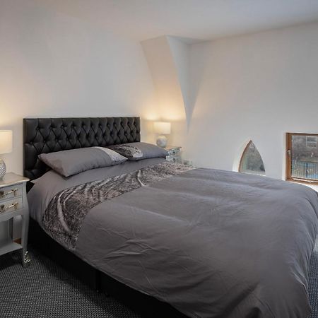 Elegant Church Conversion Close To Blackpool Tower Eksteriør billede